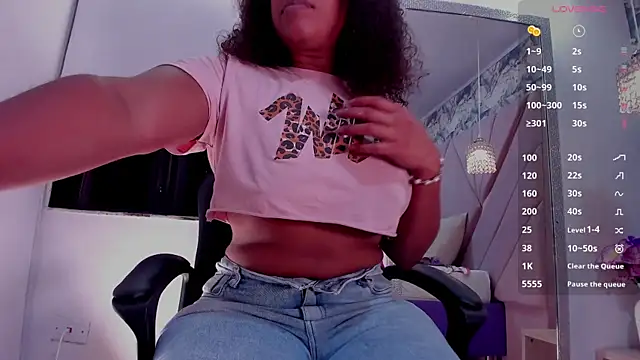 mia rouxx1 online show from June 23, 2026, 6:00 am