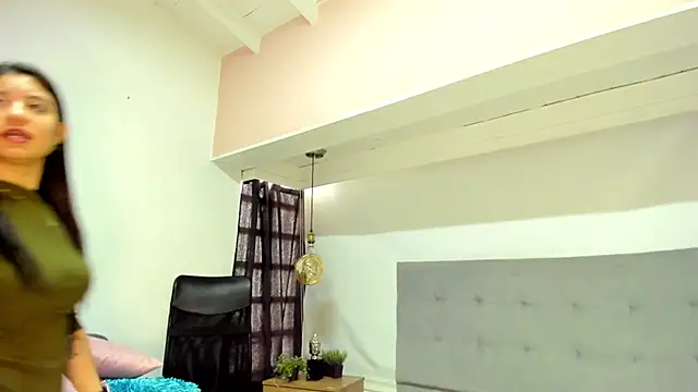 LindaCatalina  online show from March 28, 2026, 1:34 pm