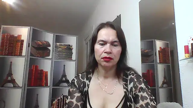 Selena Moo online show from August 7, 2026, 9:04 am
