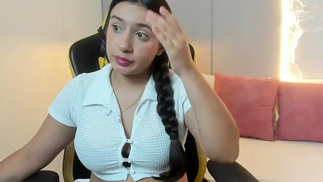 Snapshot of kira_relish chatting on June 10, 2026, 11:22 am kira relish online show from June 10, 2026, 11:22 am