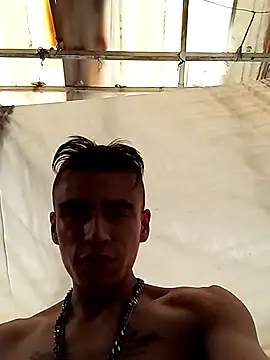 FortunateTart68 online show from April 29, 2026, 9:21 pm