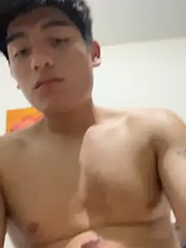 Snapshot of Piero_1369 chatting on April 12, 2026, 8:39 am Piero 1369 online show from April 12, 2026, 8:39 am