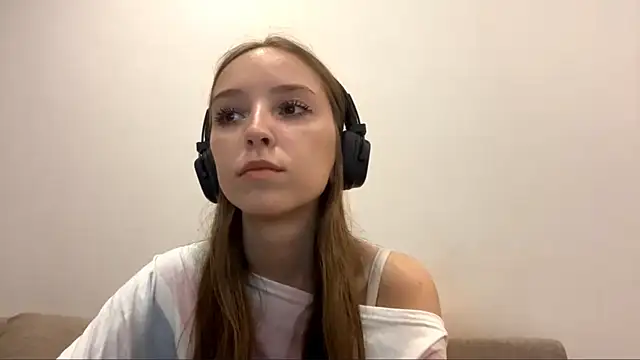 Snapshot of TanjaBrounson chatting on March 20, 2026, 3:13 pm TanjaBrounson online show from March 20, 2026, 3:13 pm