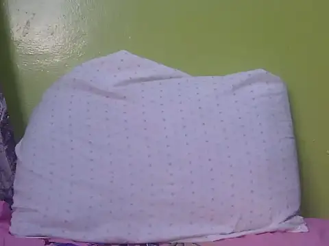 Snapshot of Unmasked22 chatting on April 3, 2026, 1:28 pm Unmasked22 online show from April 3, 2026, 1:28 pm