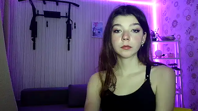 Snapshot of Your_Little_Sophie chatting on March 22, 2026, 10:44 pm Your Little Sophie online show from March 22, 2026, 10:44 pm