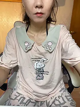 lilysister66 online show from June 30, 2026, 8:14 am