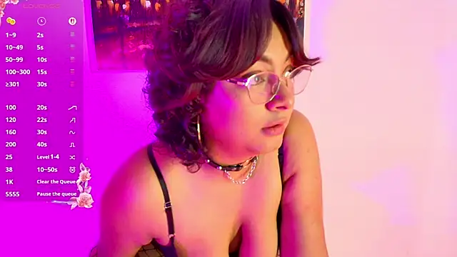 Snapshot of alexa_cruz__ chatting on July 30, 2026, 5:45 pm alexa cruz online show from July 30, 2026, 5:45 pm