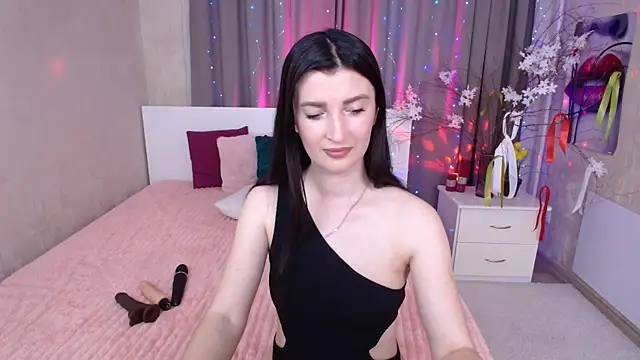 Snapshot of EvelinCuper_ chatting on June 17, 2026, 5:29 am EvelinCuper online show from June 17, 2026, 5:29 am