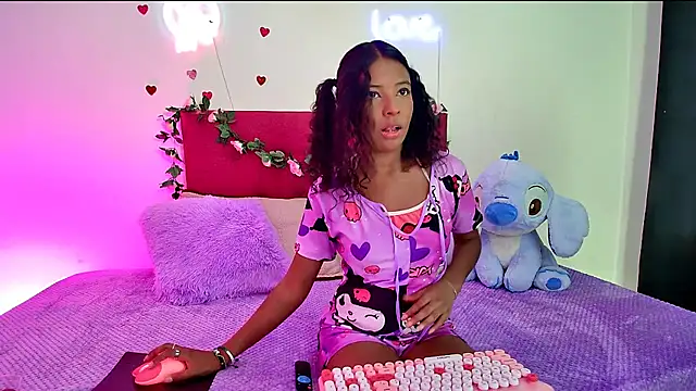 Ellie Cute7 online show from June 1, 2026, 7:35 pm