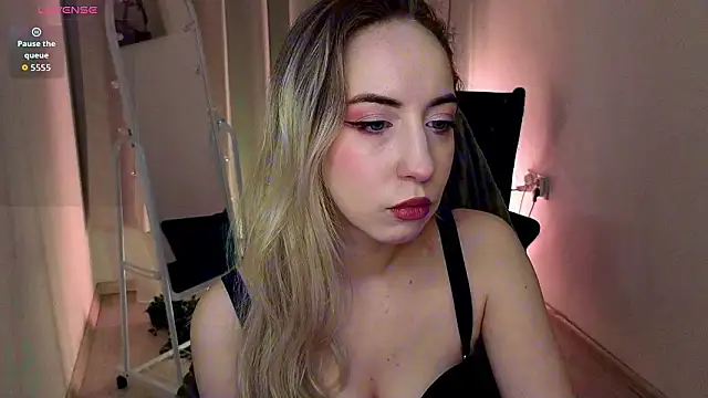 ShadowSparkle online show from March 21, 2026, 2:02 am