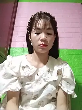 AmyLinee01 online show from May 28, 2026, 6:10 am