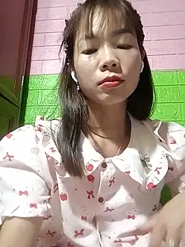 AmyLinee01 online show from May 30, 2026, 5:29 pm