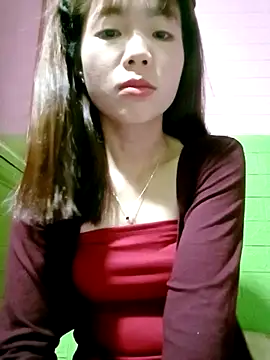AmyLinee01 online show from May 6, 2026, 5:28 pm