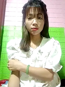 AmyLinee01 online show from May 2, 2026, 5:07 pm