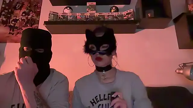 SilentScreamsVan- online show from April 14, 2026, 10:04 pm