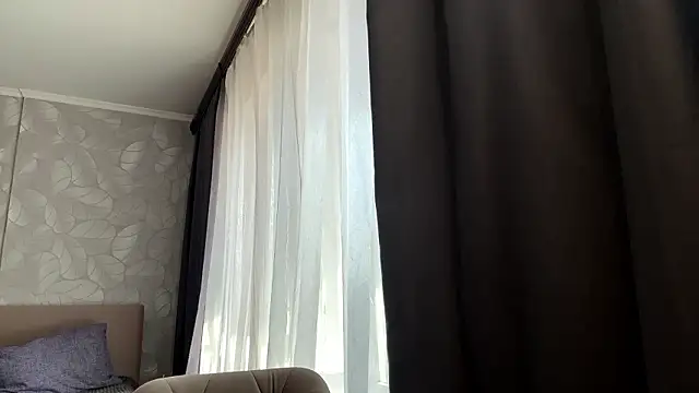 Emely Cute online show from March 22, 2026, 9:33 am