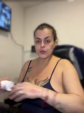 MiaHotboobs online show from May 31, 2026, 5:24 am