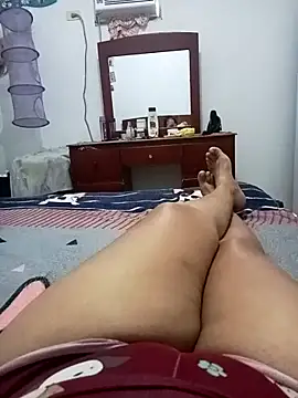 sexymomsn online show from July 2, 2026, 9:32 pm