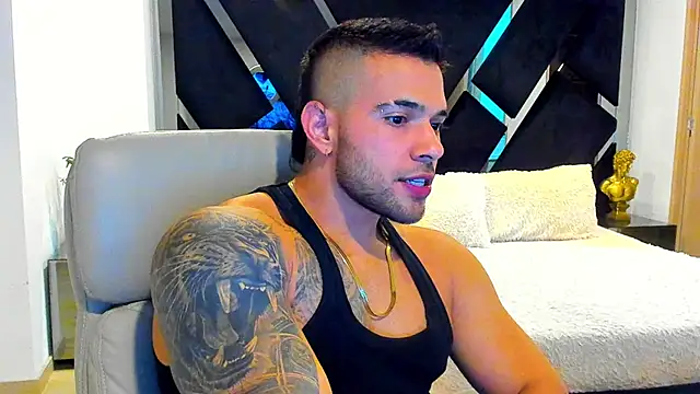 Raytorres online show from July 12, 2026, 12:22 am