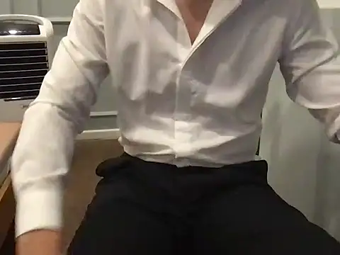 17Komodo online show from July 8, 2026, 4:07 pm