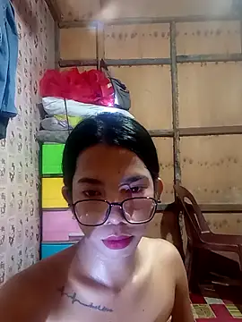 Snapshot of Lady_trix01 chatting on May 28, 2026, 4:42 am Lady trix01 online show from May 28, 2026, 4:42 am