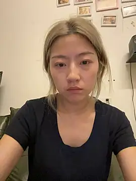 Olivia PINK0322 online show from May 17, 2026, 1:55 pm