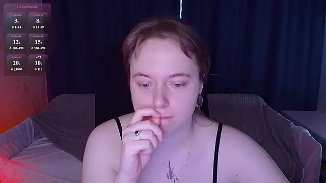 Snapshot of SelenaLily chatting on July 6, 2026, 4:53 pm SelenaLily online show from July 6, 2026, 4:53 pm