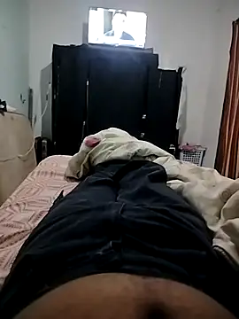 Snapshot of Pretinho-01 chatting on April 9, 2026, 11:00 pm Pretinho-01 online show from April 9, 2026, 11:00 pm