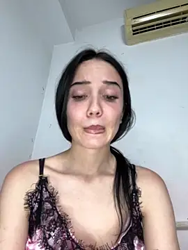 icedrosemarye online show from June 14, 2026, 2:24 am