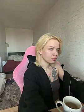 TenderChloe online show from March 25, 2026, 10:14 am