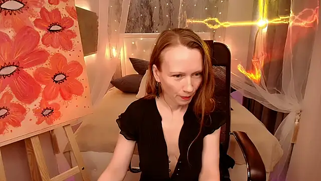 NicoleMiless online show from May 5, 2026, 12:41 pm