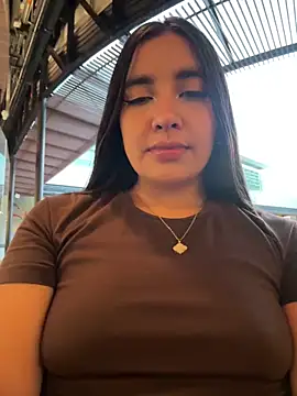 Snapshot of HaileyBiieber chatting on April 2, 2026, 11:11 pm HaileyBiieber online show from April 2, 2026, 11:11 pm