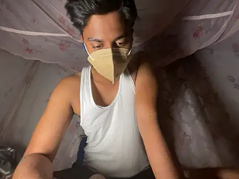 Snapshot of sinner2511 chatting on April 5, 2026, 8:26 pm sinner2511 online show from April 5, 2026, 8:26 pm