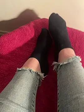 LilouPieds online show from March 28, 2026, 10:55 pm