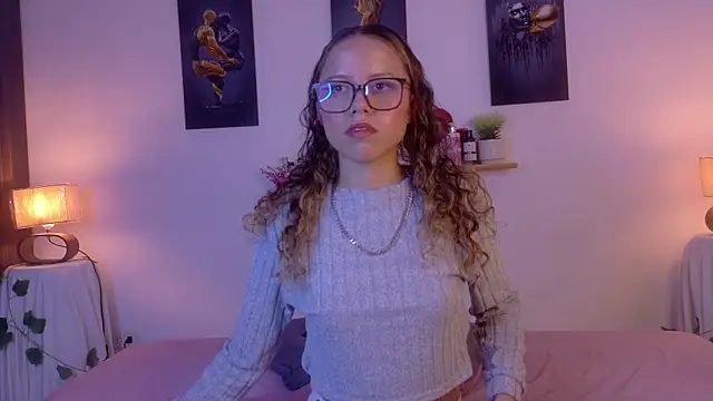 lia valmont 01 online show from June 18, 2026, 7:08 pm