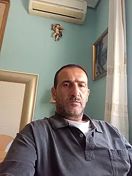 DanTrov79 online show from May 18, 2026, 11:15 am