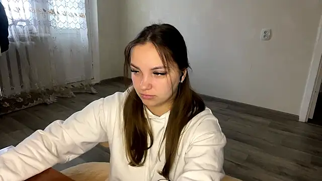 Snapshot of NosyFuel chatting on March 26, 2026, 6:55 am NosyFuel online show from March 26, 2026, 6:55 am