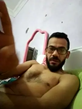 Alimohamed08 online show from April 3, 2026, 1:01 am