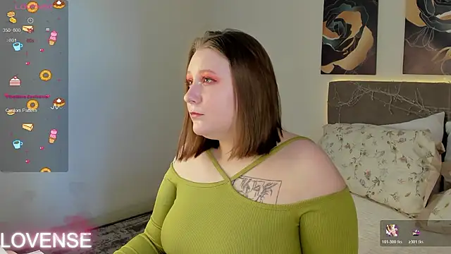 KatieGarsiaa online show from March 24, 2026, 8:36 am