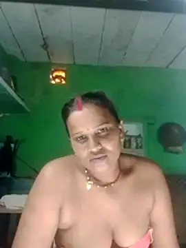 Snapshot of Shivani09900 chatting on July 10, 2026, 9:09 am Shivani09900 online show from July 10, 2026, 9:09 am
