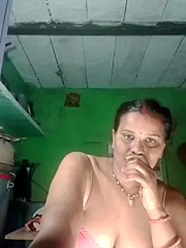 Snapshot of Shivani09900 chatting on July 10, 2026, 9:15 pm Shivani09900 online show from July 10, 2026, 9:15 pm