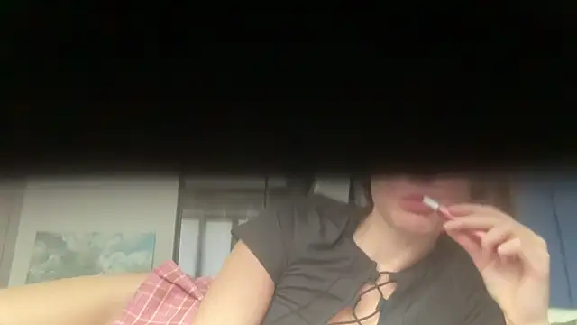 lizzyXpeach online show from May 26, 2026, 5:27 am