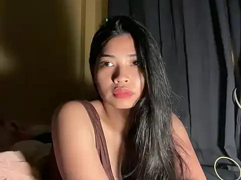 Snapshot of zafarina_18 chatting on May 7, 2026, 6:11 pm zafarina 18 online show from May 7, 2026, 6:11 pm