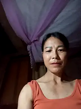 Snapshot of -Numin- chatting on June 4, 2026, 7:40 pm -Numin- online show from June 4, 2026, 7:40 pm