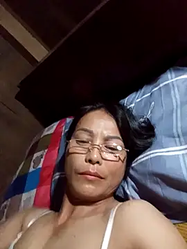 Snapshot of -Numin- chatting on June 2, 2026, 10:43 pm -Numin- online show from June 2, 2026, 10:43 pm