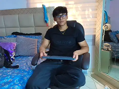 mathias oberlin online show from March 24, 2026, 7:25 pm