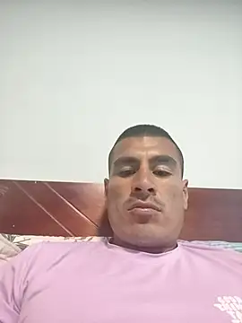 Snapshot of EdwiinR chatting on March 24, 2026, 8:42 pm EdwiinR online show from March 24, 2026, 8:42 pm