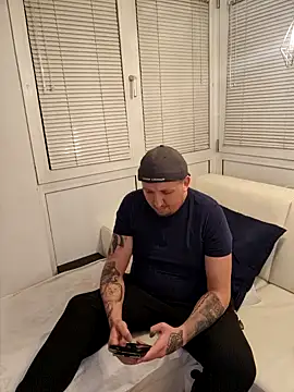 Inked Dom online show from March 27, 2026, 6:42 pm