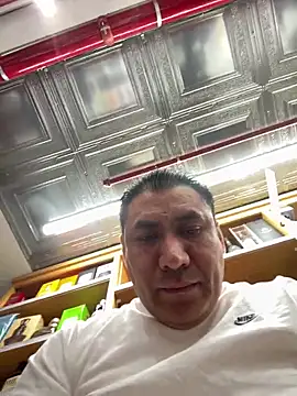 Snapshot of Crossroads5214 chatting on April 2, 2026, 4:35 pm Crossroads5214 online show from April 2, 2026, 4:35 pm