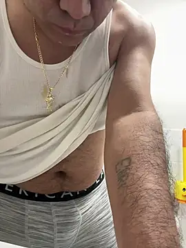 Snapshot of Crossroads5214 chatting on April 5, 2026, 5:14 am Crossroads5214 online show from April 5, 2026, 5:14 am